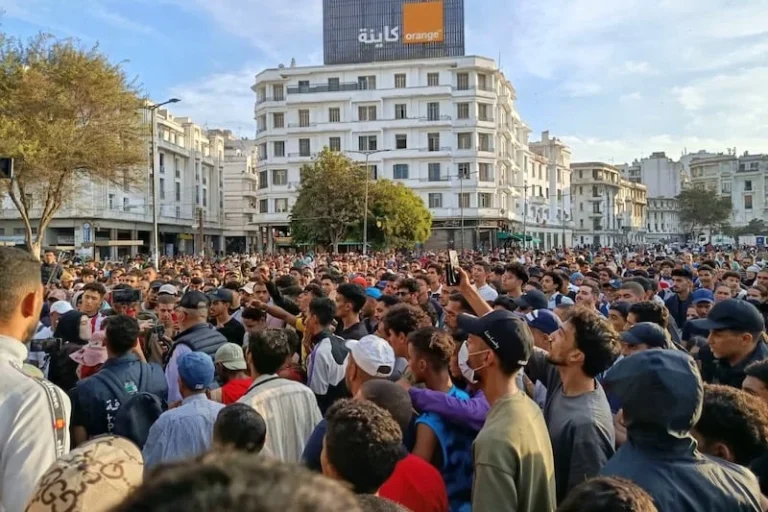 sit-in-gen-Z-casablanca3 (1)